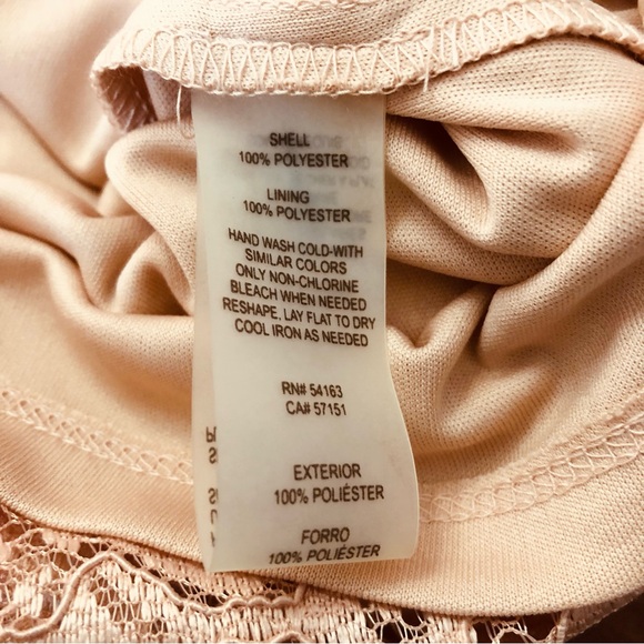 Vince Camuto blush lace puff sleeve dress Size 2 - Picture 6 of 6